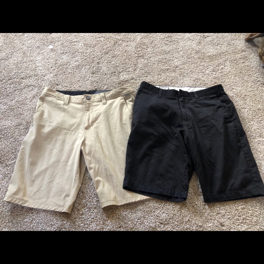 Volcom chino shorts lot 2 Sz 32 Black and Tan